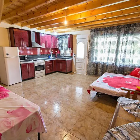 Roula Apartment Porto Koufo