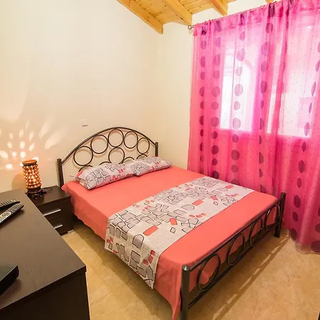 Roula Porto Koufo