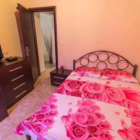 Apartment Roula *